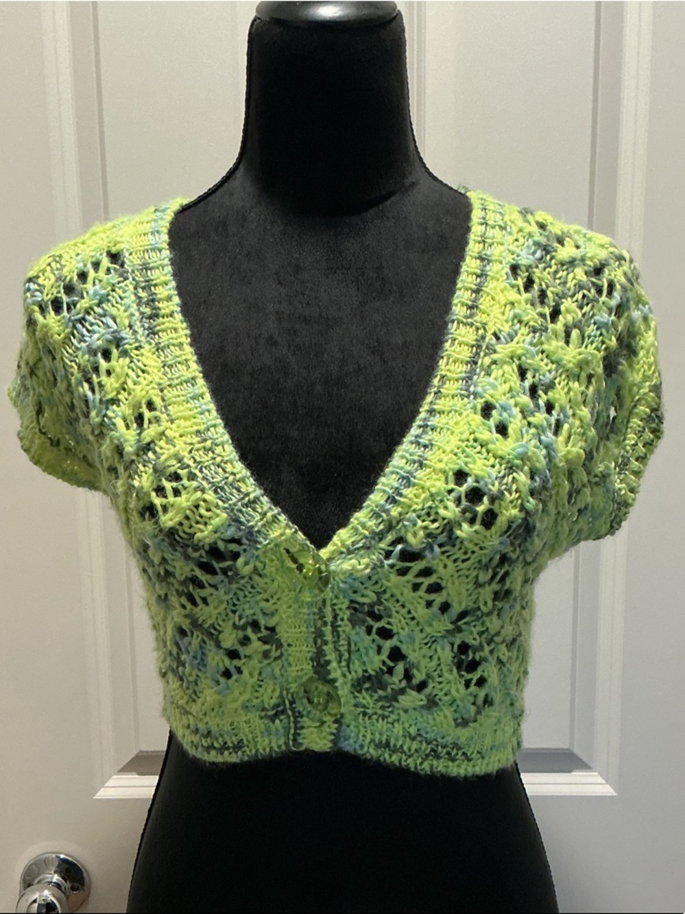 NWOT UO Knit Cropped V-Neck Sweater Cardigan - Lime Green